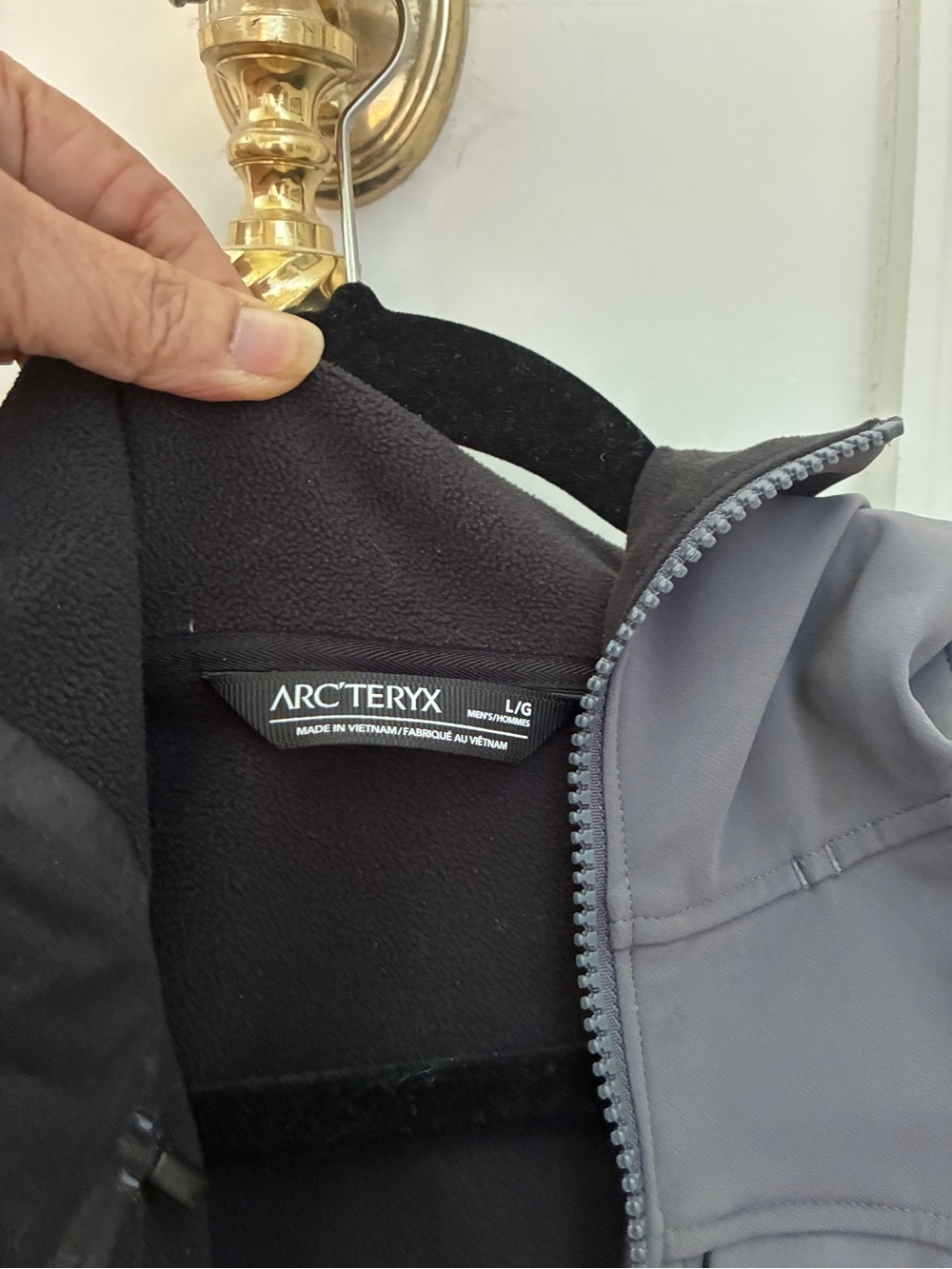Arc'teryx Men's Gray Hooded Softshell Jacket - Picture 2 of 11